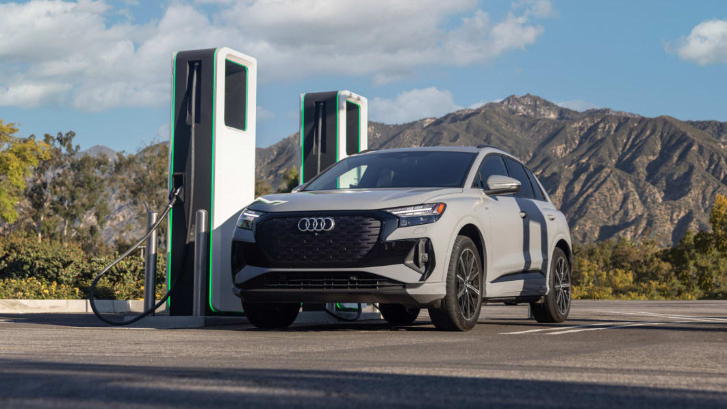 Nhu cầu về xe điện toàn cầu tăng sẽ ảnh hưởng tới lưới điện như thế nào? -  Automotive - Thông tin, hình ảnh, đánh giá xe ôtô, xe máy, xe điện |  VnEconomy