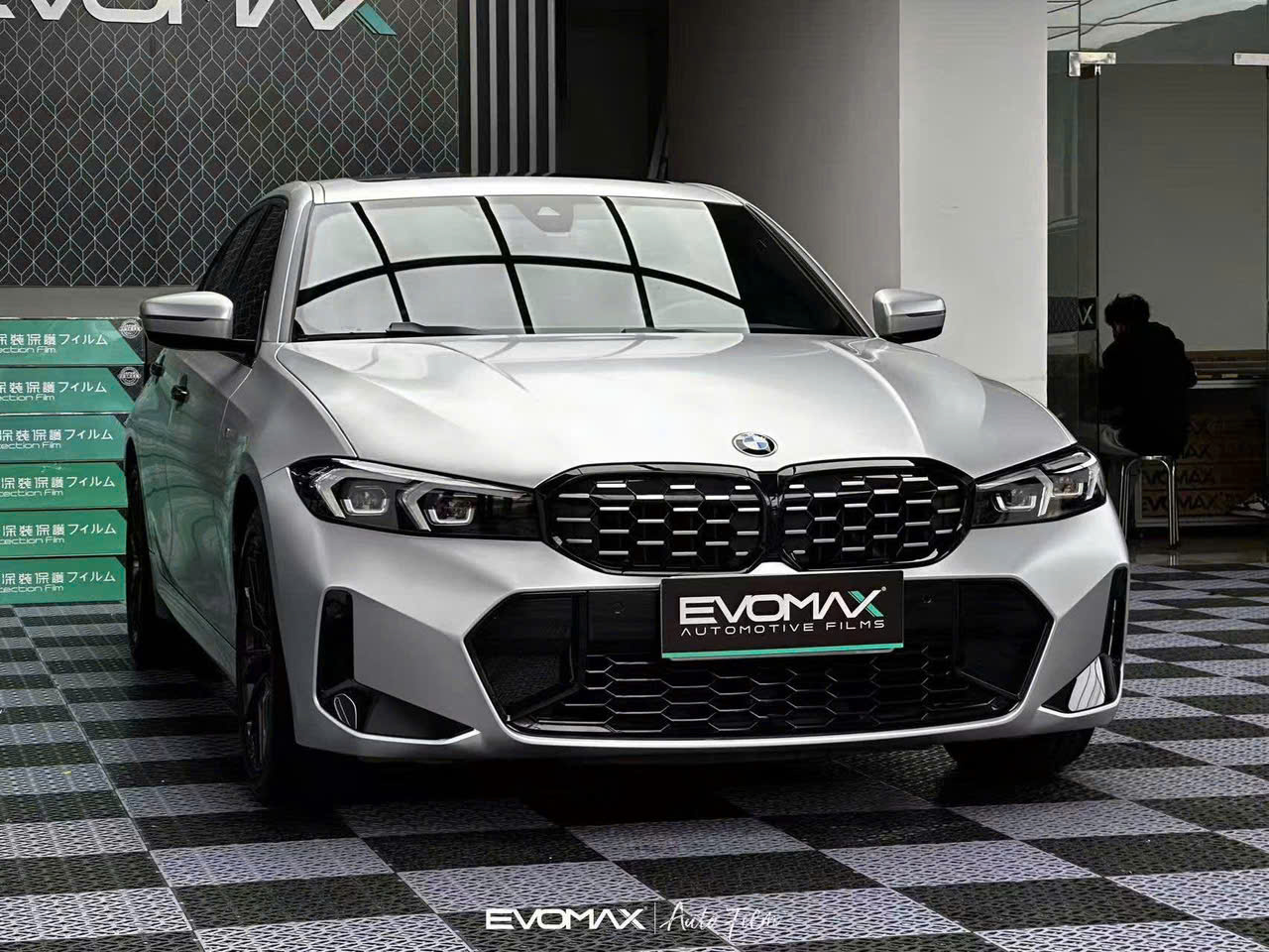 Dán PPF xe 700 triệu đến 1 tỷ bao nhiêu là hợp lý?